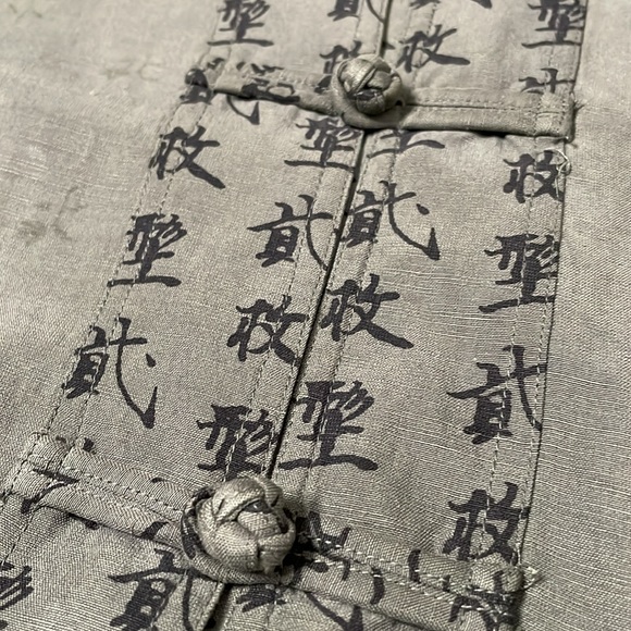 Chico’s Design silk Mandarin blouse - Picture 9 of 9